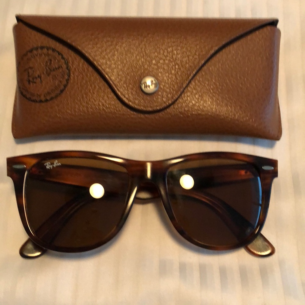 Ray-Ban Wayfarer - Picture 2 of 3